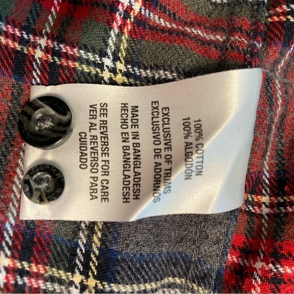 WOOLRICH Plaid Flannel Gray Red Button Down Cotton Collared Shirt Size Medium - Picture 6 of 7